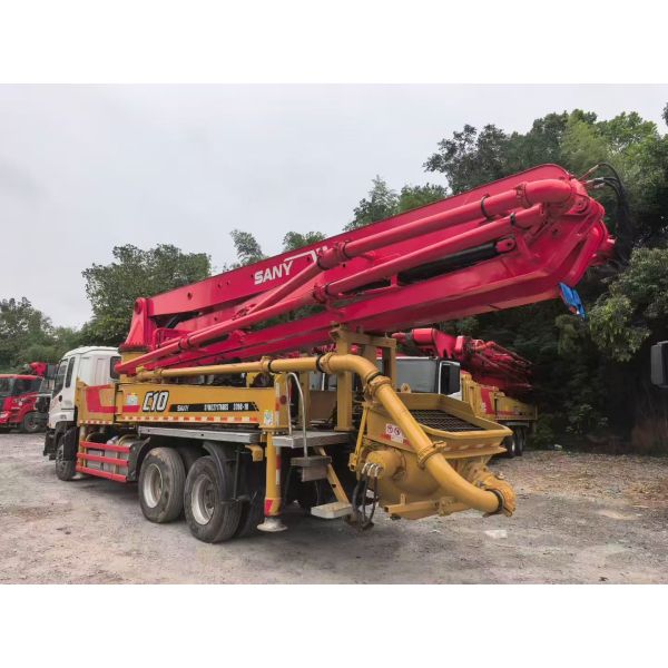 2013 Sany 37M pump on a Isuzu chassis in Changsha, China.