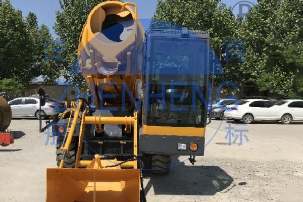 Cheap Mobile Self Loading Concrete Mixer Truck High Efficiency For Urban Construction for sale