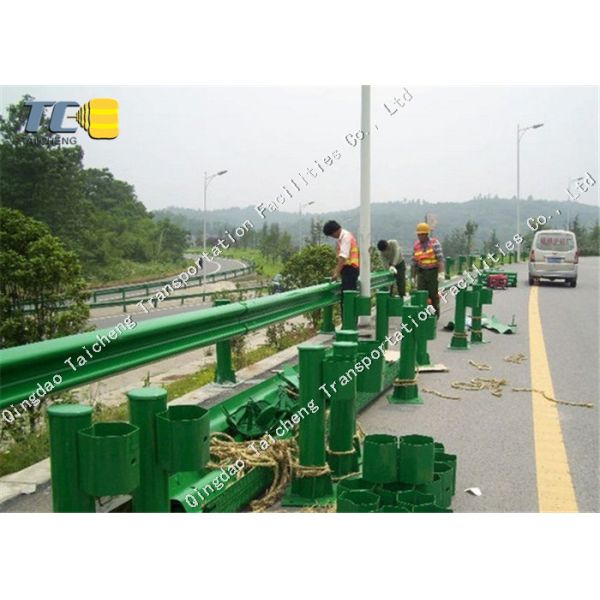 W-shaped Guardrail Highway Anti-collision Guardrail Hot-dip Galvanized Guardrail