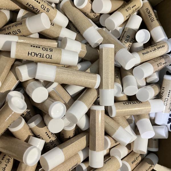 Cheap Shea Butter To Moisturize Dry Lips SPF 15 Soothing Lip Balm Customize Logo for sale