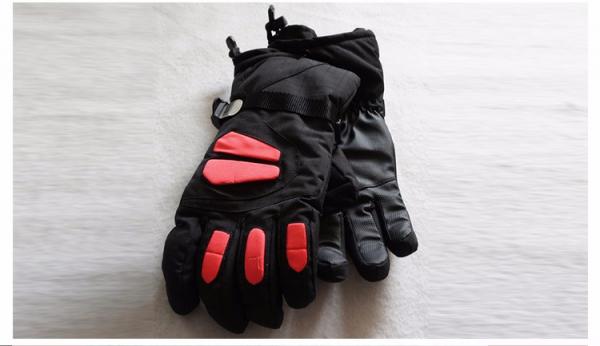 2017 fashion cheap cool Men's waterproof ski gloves hot sale factory 100%polyester 32*15.5cm 145g