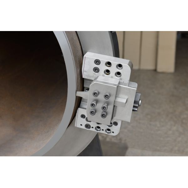 Electric Aluminum Alloy Pipe Cutting And Beveling Machine OD Mounted 1 Year Warranty