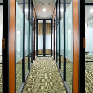 Best Full Height Office Partition Walls Interior Thickness 12mm Glass Room Dividers wholesale