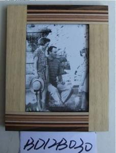 China The hot selling fashion plastic Photo Frame on sale