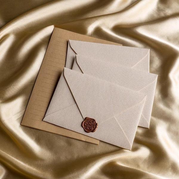 Tear Resistant Kraft Paper Envelopes Brown / White Invitation Card Envelope For Gift Use