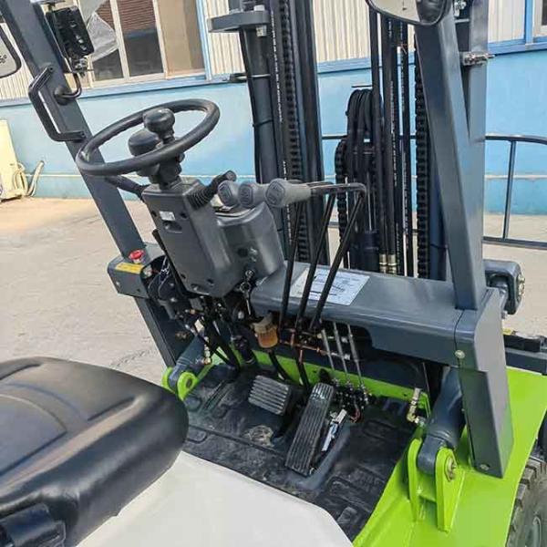 CPD20KD 2.0T Lithium Ion Battery Forklift Trucks ZAPI Controller AC Motor