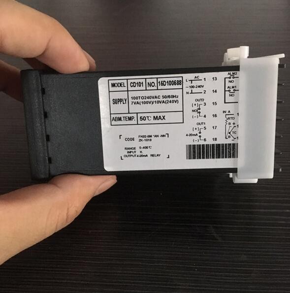 CD101 High quality PID DigitalTemperature Controller Intelligent Temperature Instrument With SSR or Relay Output