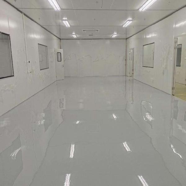 Self Leveling Epoxy Mid-Coat Creates Bonds With Both Primer And Topcoat Layers