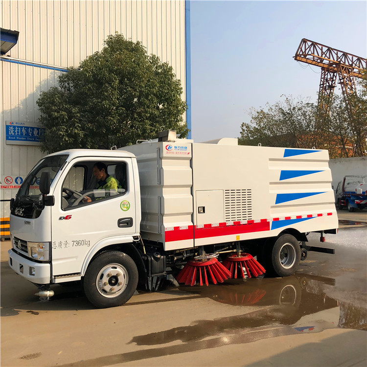 4x2 Vacuum Sweeper Truck 3.5 Ton Truck Mounted Street Sweeper