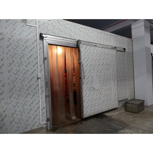 Full Automatic Cold Storage Room For Fish Chicken With Hard Polyurethane Foam Core Material
