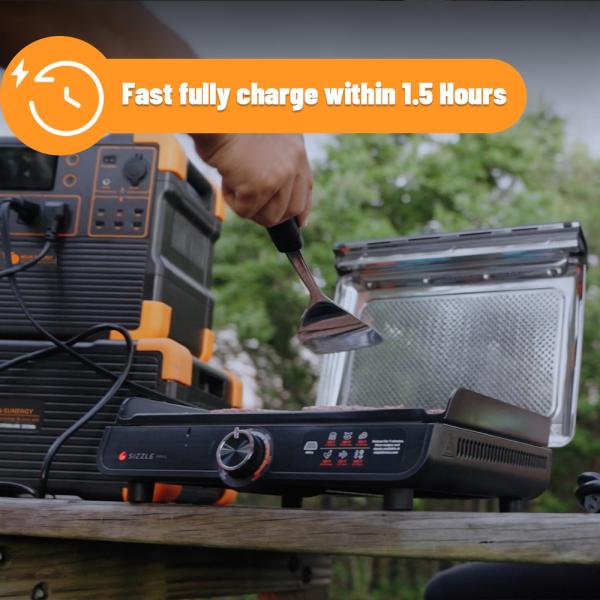 2200W UPS Solar Generator with 1536Wh LiFePO4 Battery 10 Years Life and 600W Solar Input