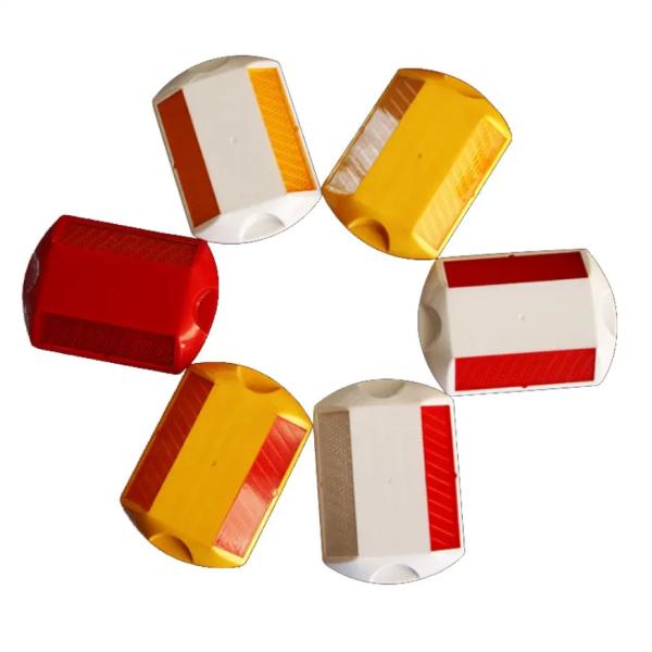 Durable Road Stud Made From ABS And PMMA Materials Suitable For Heavy Traffic Applications