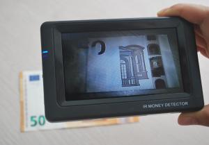 counterfeit detectors,banknote detectors,money detectors,currency detectors IR counterfeit money detector