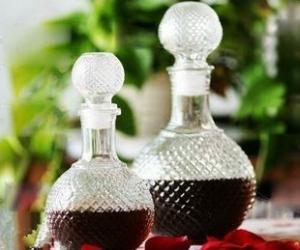 Best Unique shaped red wine glass bottle made in china wholesale