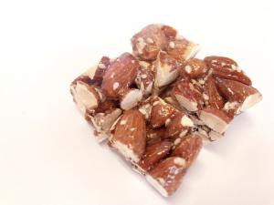 Best Almond Healthy Nut Clusters Crispy Taste Safe Raw Ingredient Kosher BRC Approval wholesale