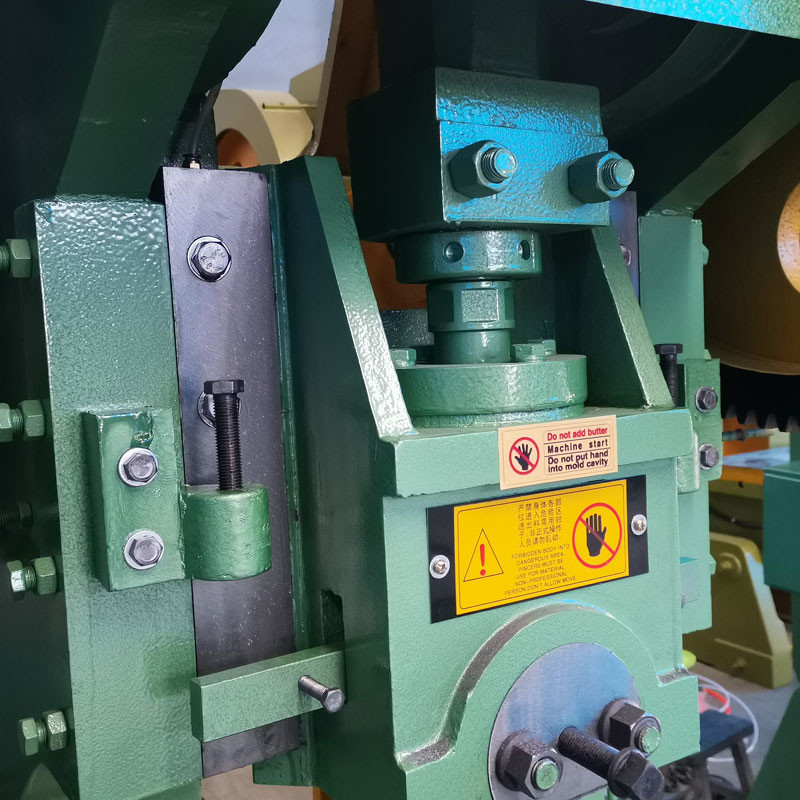 40T Angle Code Production Line Servo Feeder Punching Machine With Mold