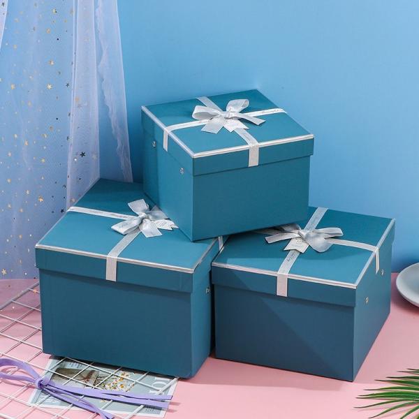 Fashionable Top Grade China Wholesale Custom Logo Packaging Boxes Luxury Lid and Base Paper Carton Box with Ribbon Bow-Tie for Wedding Gift