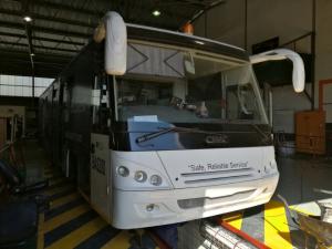 Best Aluminum body airport transfer bus with cummins engine and thermo king air conditioner wholesale