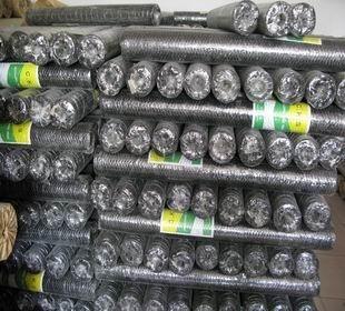 Cheap hexagonal wire netting used as make cages and protect poultry in Poultry farms for sale