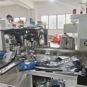 Best facial mask packaging machine automatic mask producing and packaging machine 3 sides pouch zipper bag packaging machine wholesale