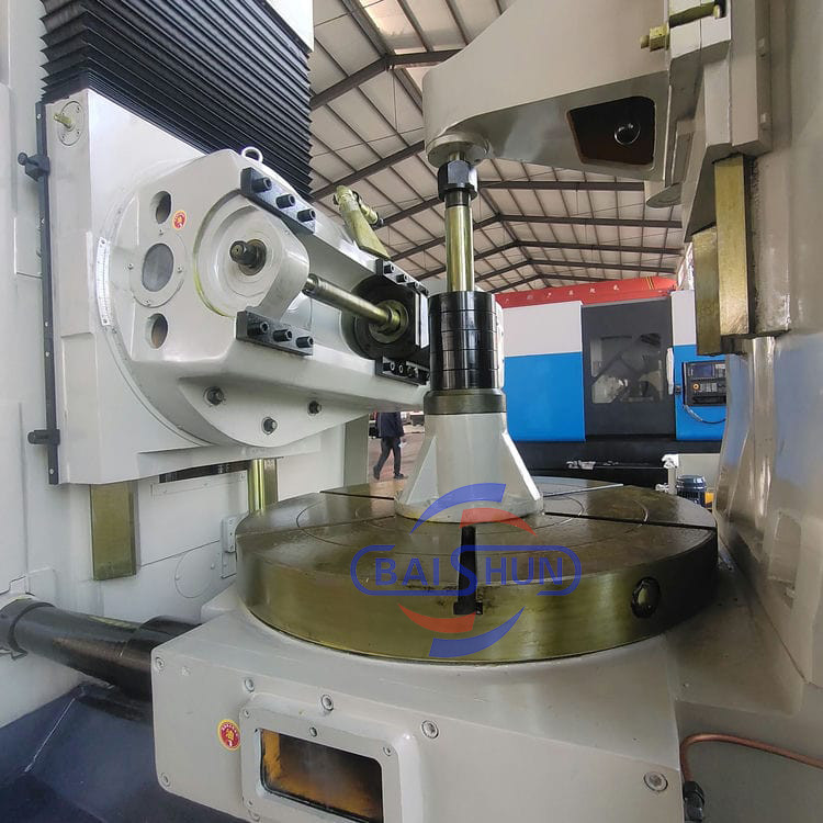 Spiral Bevel Gear Cutting Machine Gear Hobbing Machine YK3180 CNC