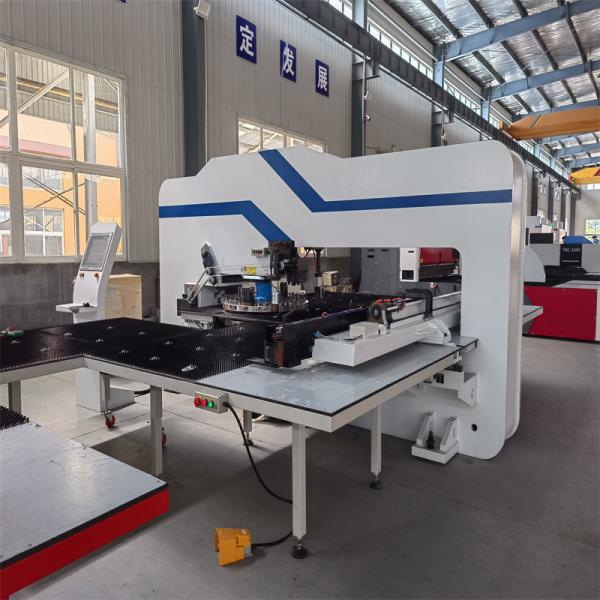 China CNC Sheet Metal Punching Machine 400KN Max Punching Force
