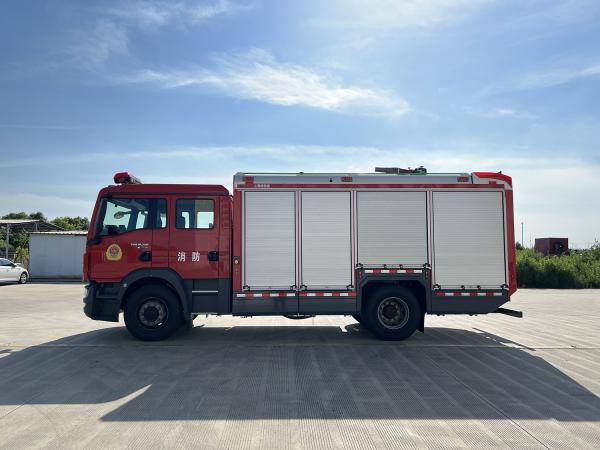 Cheap ISUZU Water Tank Fire Truck Water 5000L Class B Foam 1000L Heavy Rescue Truck for sale