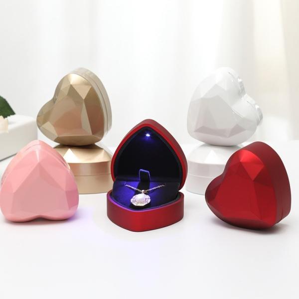 Heart-Shaped Illuminated Jewelry Boxes, Engagement Ring Boxes, Luminous Necklace Boxes, Pendant Jewelry Boxes, LED Light Ring Boxes, High-End Jewelry