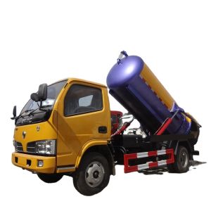 DFAC 4x2 4 Cubic Meter Sewage Sucking Truck 4 Cylinders Euro4 Emission Standard