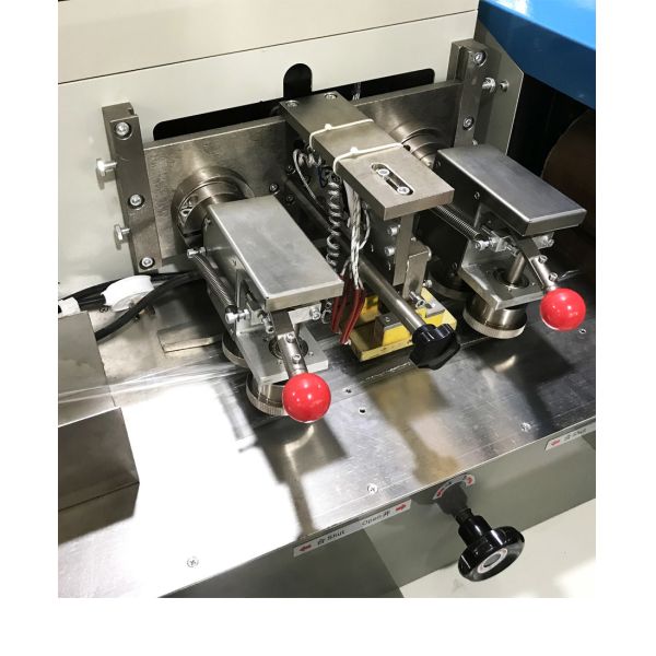 Disposable Face Mask Packing Machine 220V 50Hz 60Hz Positioning Stop Function