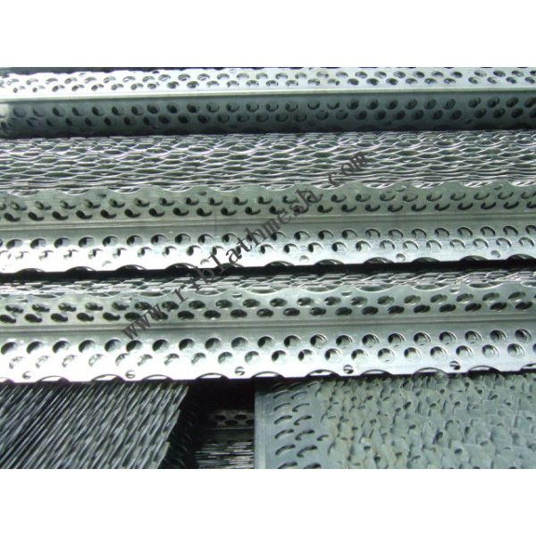 3cm Wing Perforated Galvanized Corner Bead Durable With 2-3m Length