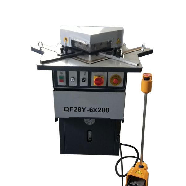 45deg Fixed Angle Hydraulic Corner Notching Machine 4mm