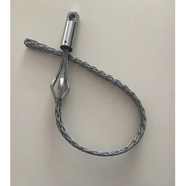 45KN Breaking load Steel Galvanized Rotation Mesh Cable Pulling Grip for 50-63mm cable