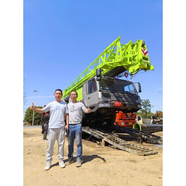2020 Year Reliable Operation Concrete Pump Trucks with Compact Structure