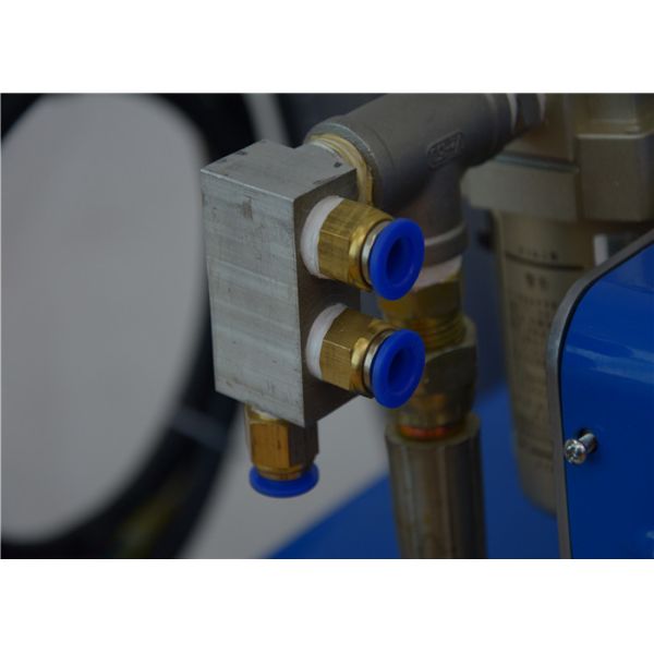 Durable Spray Foam Insulation Application Equipment 4-10kg/Min Max Output