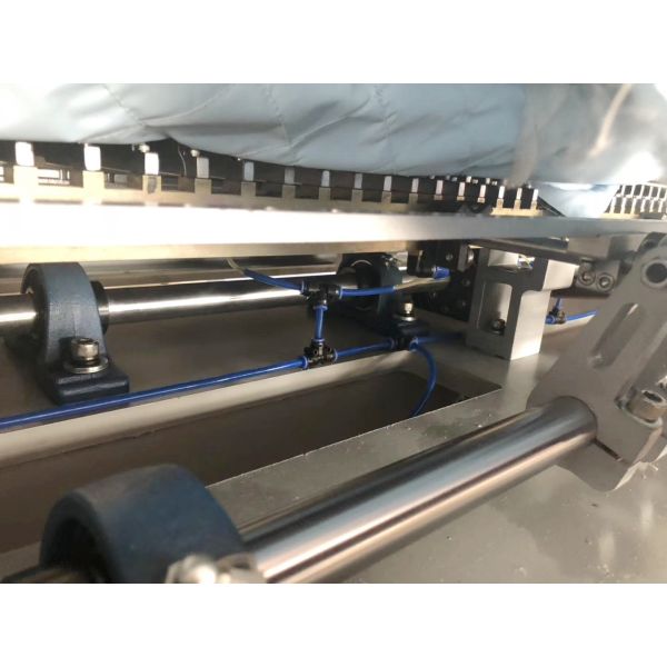 1400RPM Computerized Multi Needle High Speed Quilting Machine For Jackets