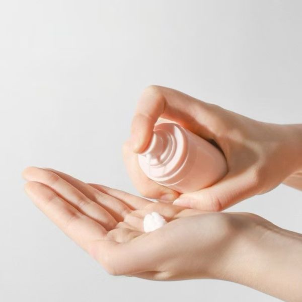 Upside Down Leak-proof Airless Pump Bottle for Cosmetic Packaging in 15ml 30ml 50ml Sizes
