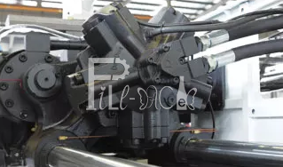2600KN Horizontal Plastic Preform Injection Molding Machine For PET Bucket Servo Driven