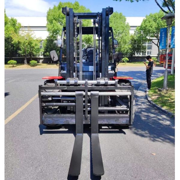Snsc 3ton 3.5ton 5ton 2WD 4WD Rough Terrain Forklift for Overhead Guard Height 2350mm