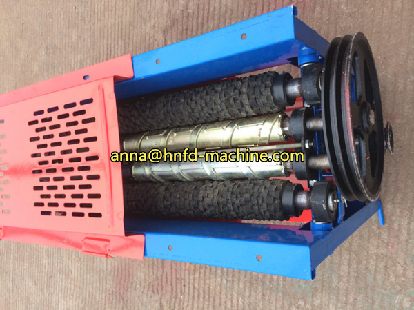 corn husker, corn husking machine, corn shelling machine, corn skin peeling machine