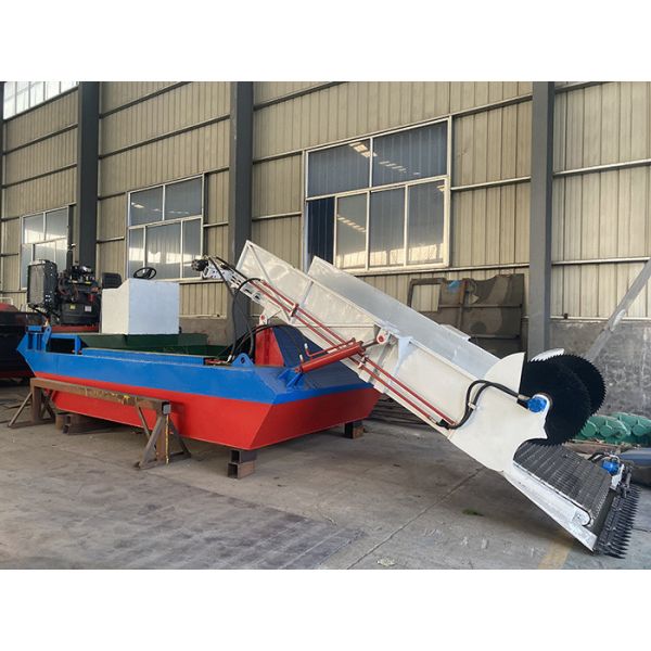 4 CBM Capacity Water Hyacinth Harvester 5km/h For River Waterweed Harvesting