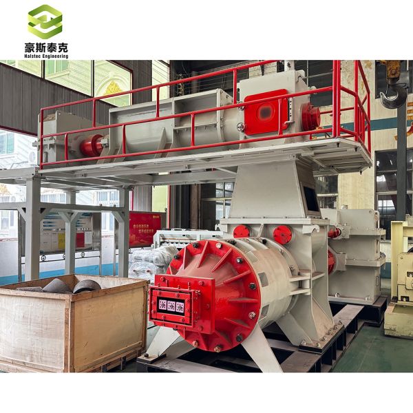 Double stage vacuum extruder: high density, excellent mud strip quality.