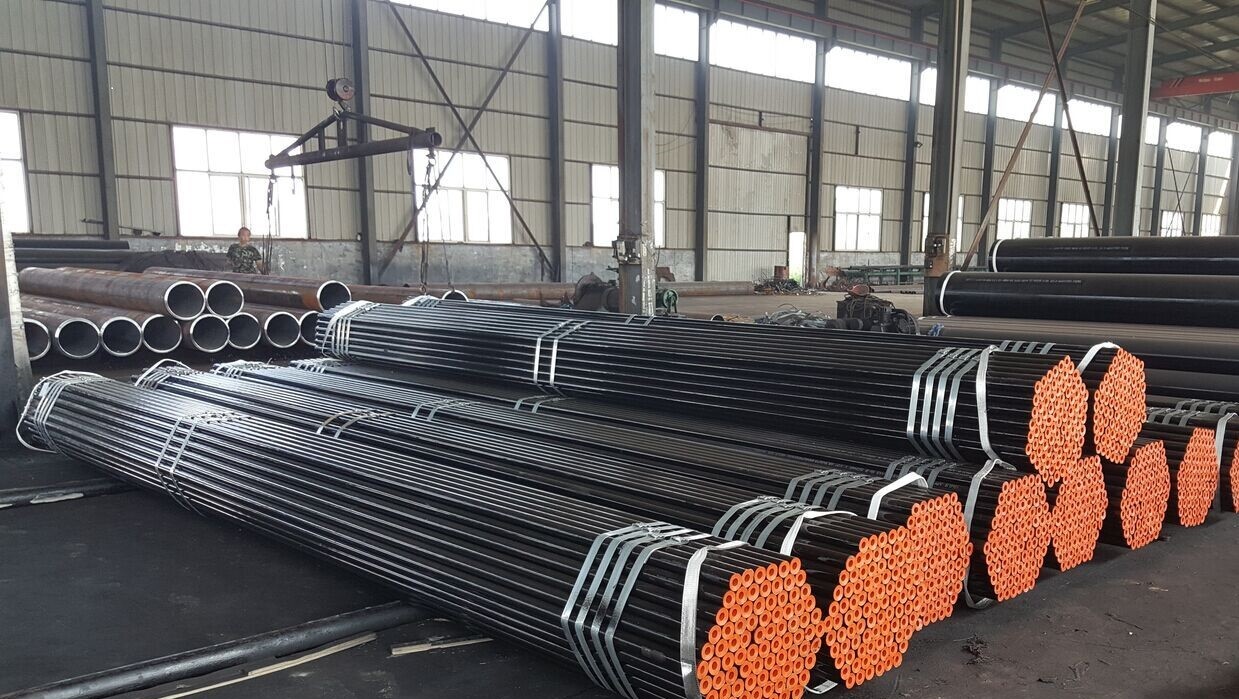 ASTM A53 Steel Pipe API 5L Round Black Carbon Steel Seamless Pipes
