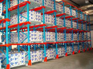 China Cold Store Drive In Pallet Rack Adjustable Pallet Racking With Centering Rails on sale