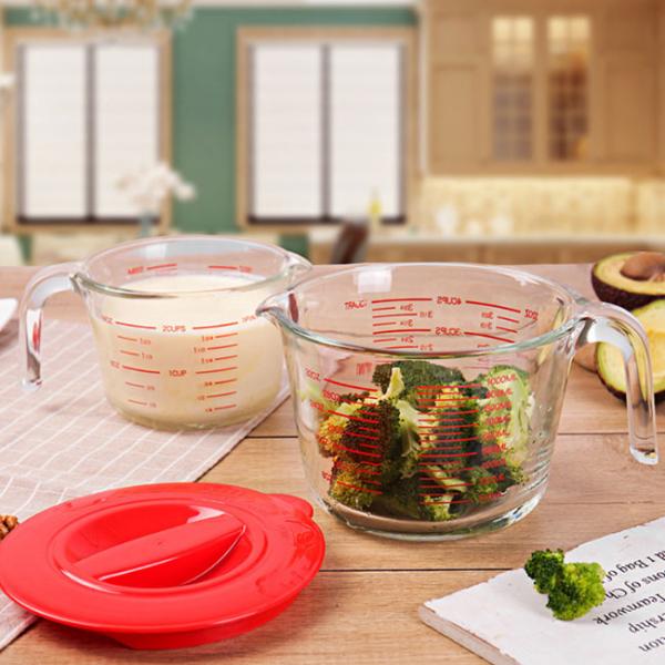 Kitchen Baking Glass Measuring Cup With Red Graphics Microwave And Oven