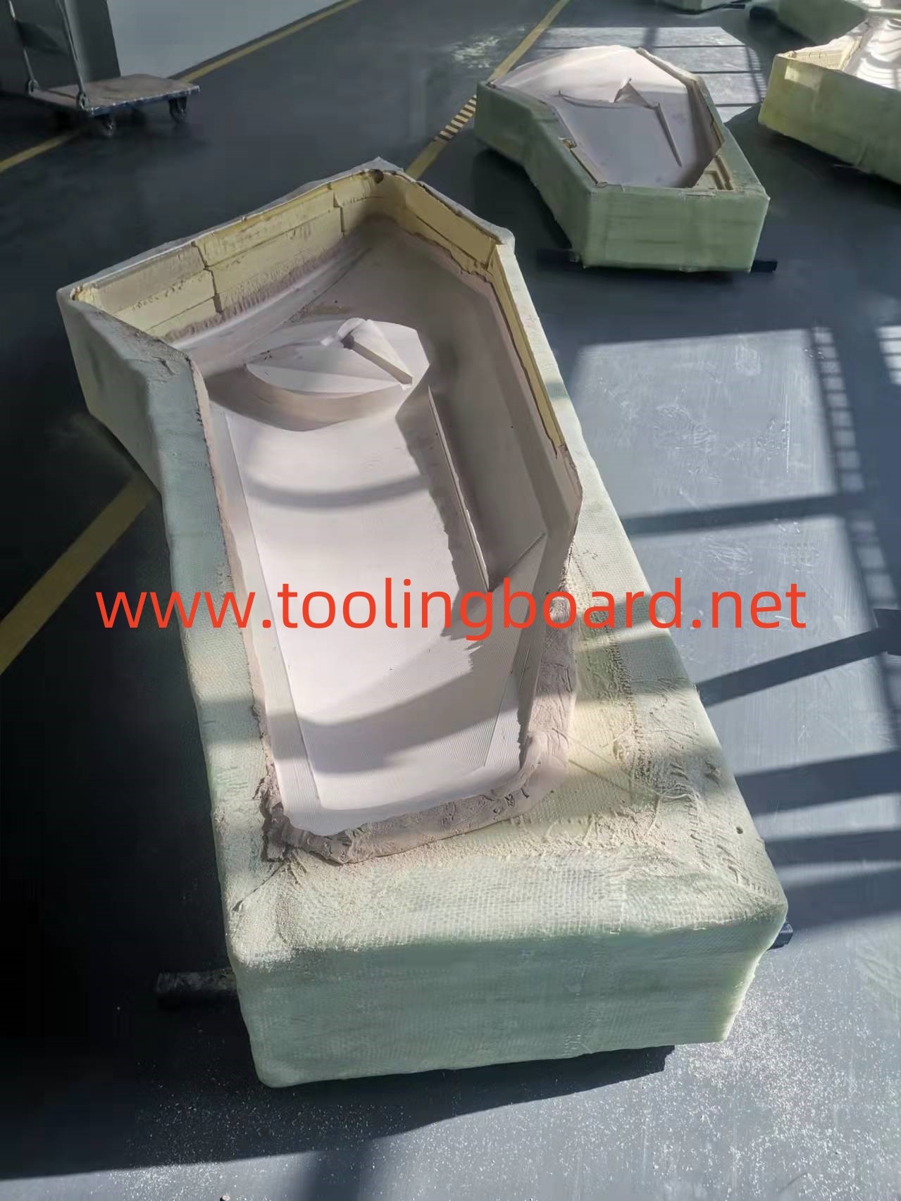 Epoxy paste ZK5200A/B,very easily shaped and CNC machined,used for model and mold of UAV