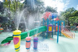 China Adventure Park Rain Splash Pad Toys Fiberglass Column Fountain Spray Set on sale