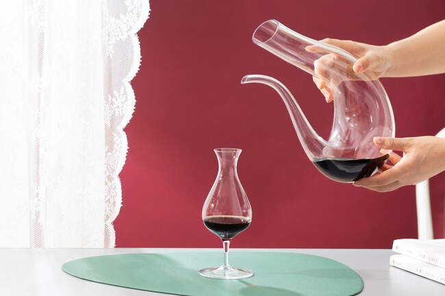 1000ML U Shaped Swan Crystal Wine Decanter 35oz Hand Blown Lead Free