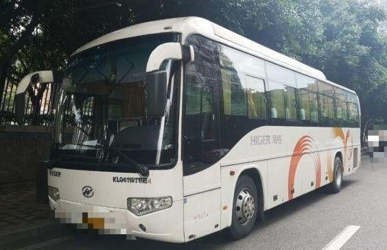 Cheap 47 Seats Used Passenger Coaches , 162kw Golden Dragon Used Diesel Coaches for sale