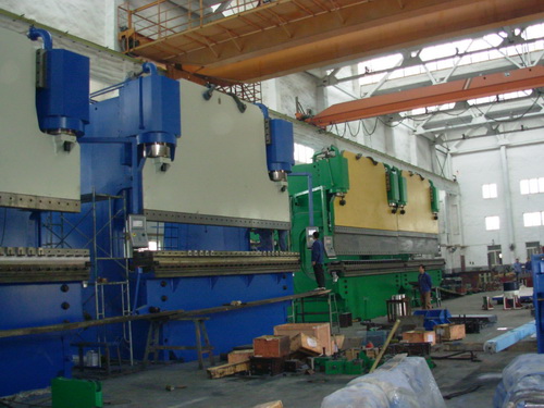 Automatic 6500KN Large Capacity Electrical Pole CNC Tandem Press Brake Bending